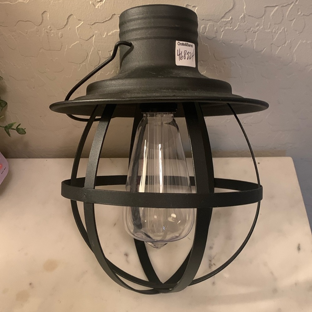 Crate&Barrel hanging lantern 🏮never used needs battery